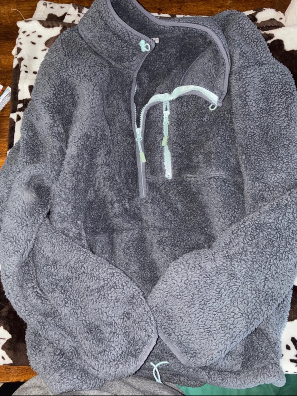 PINK Victoria's Secret women’s Gray Sherpa Zip-Up Pullover